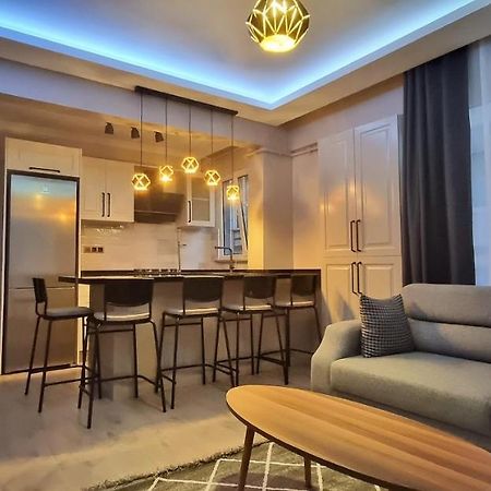 Tam Merkezde Yepyeni Bir Daire Istanbul Exterior photo