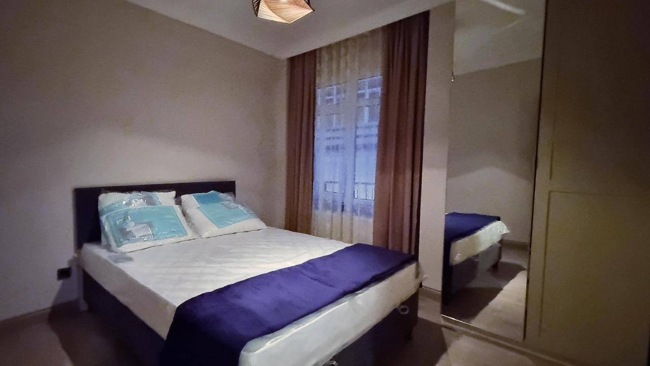 Tam Merkezde Yepyeni Bir Daire Istanbul Exterior photo